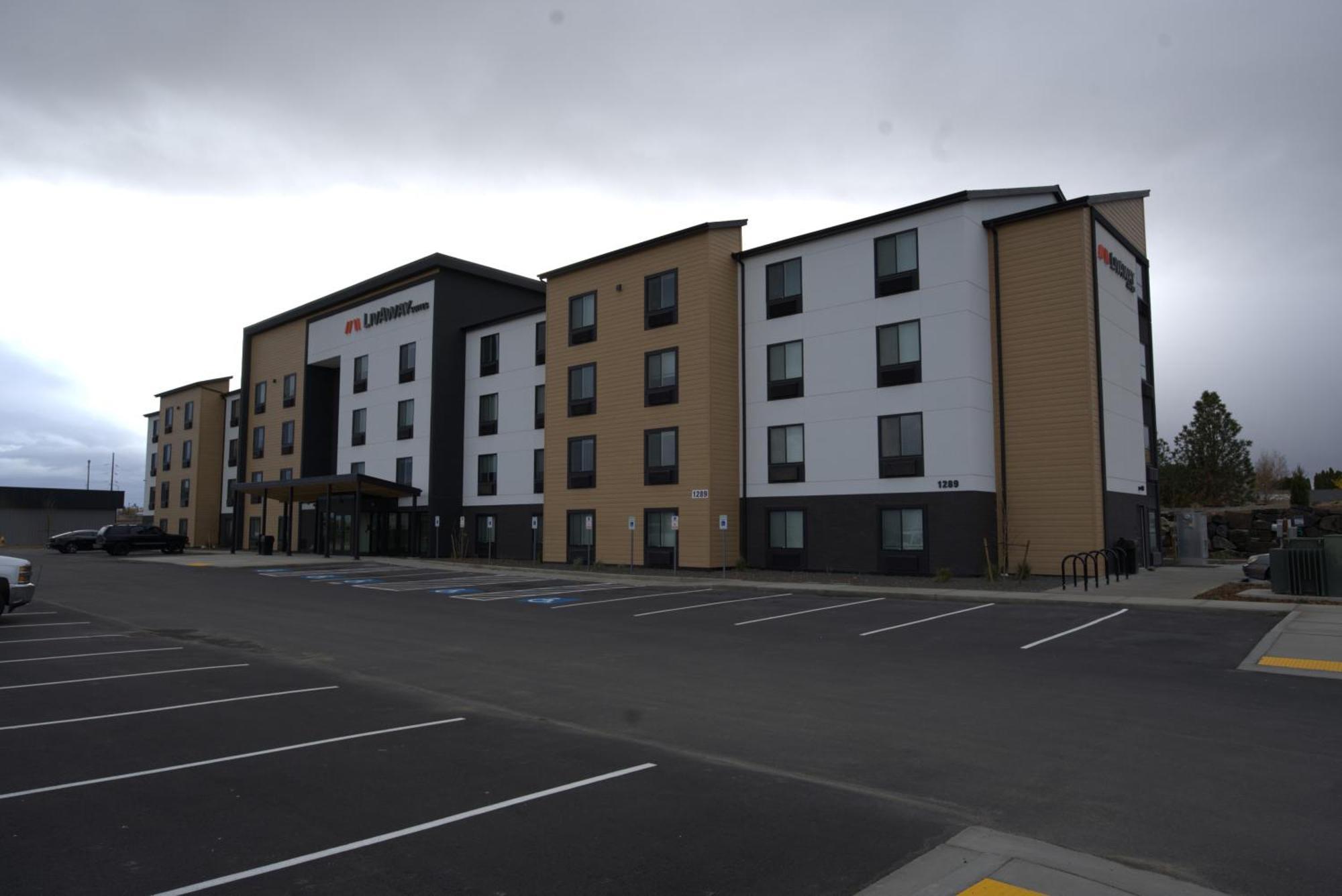 Livaway Suites Tri-Cities-Richland Eksteriør billede