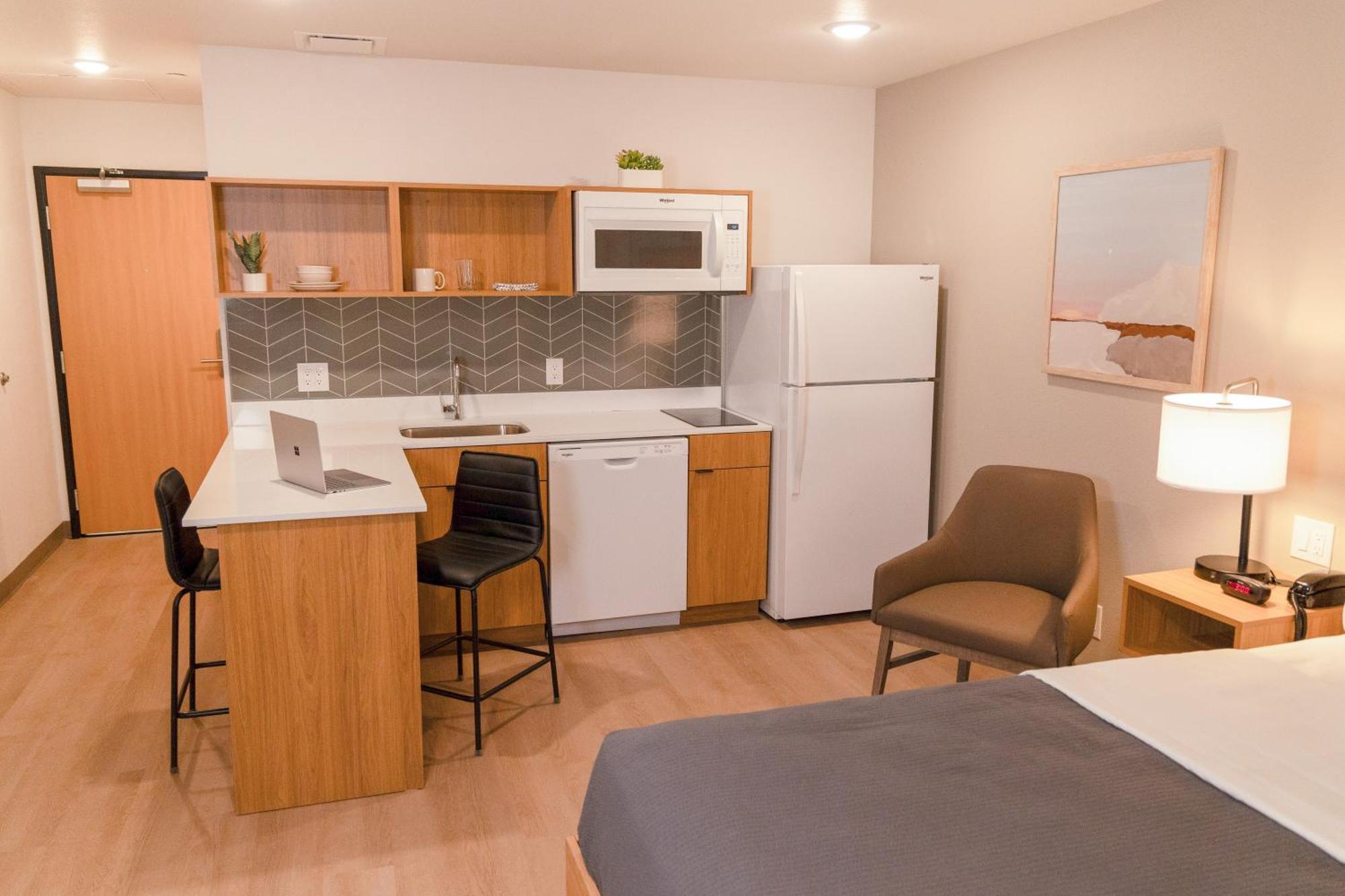 Livaway Suites Tri-Cities-Richland Eksteriør billede