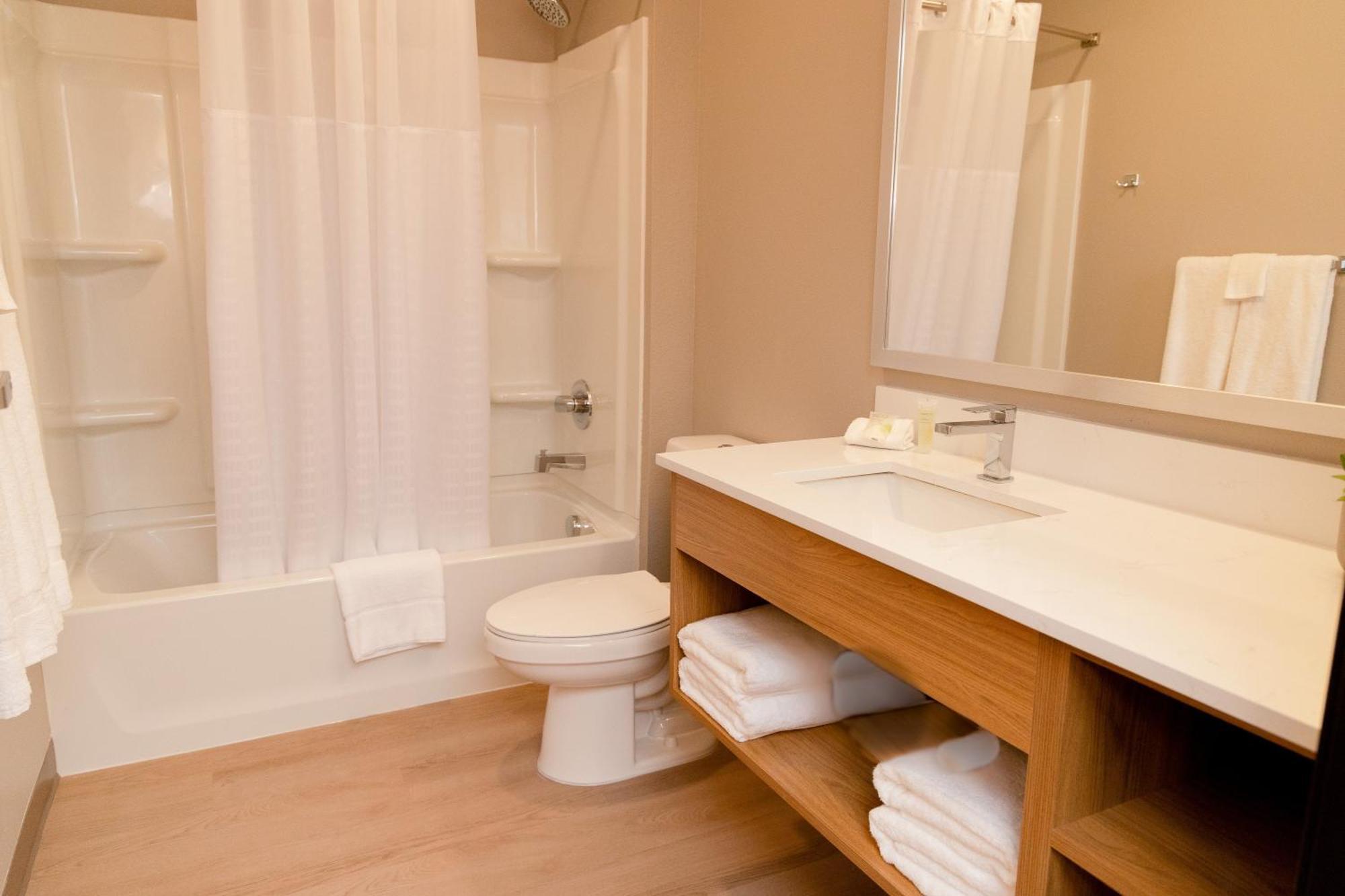 Livaway Suites Tri-Cities-Richland Eksteriør billede